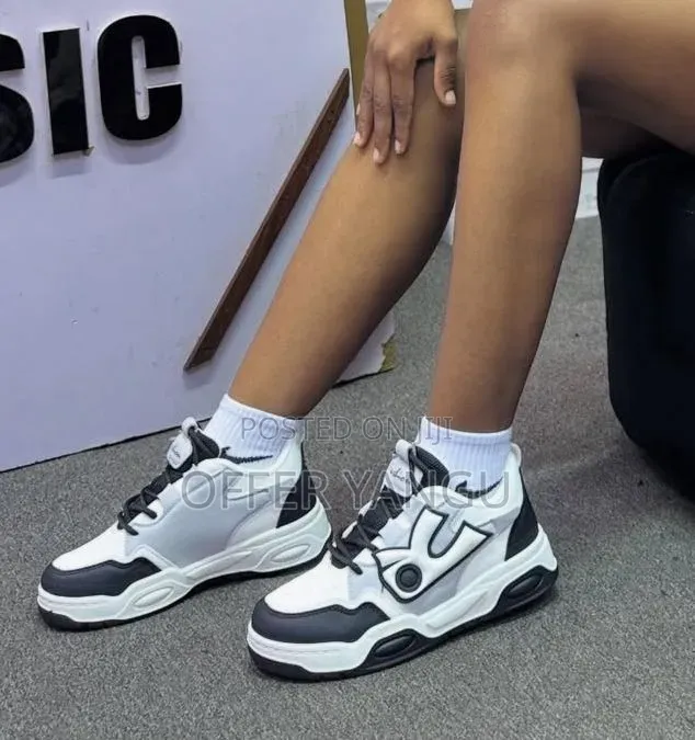 Ogiy Retro Casual Sneakers