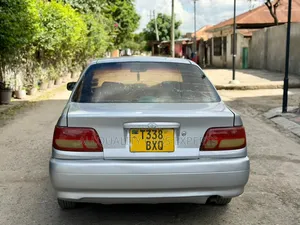 Toyota Carina 2000 Silver