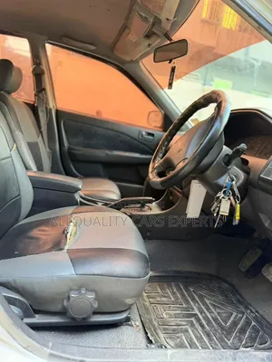 Toyota Carina 2000 Silver