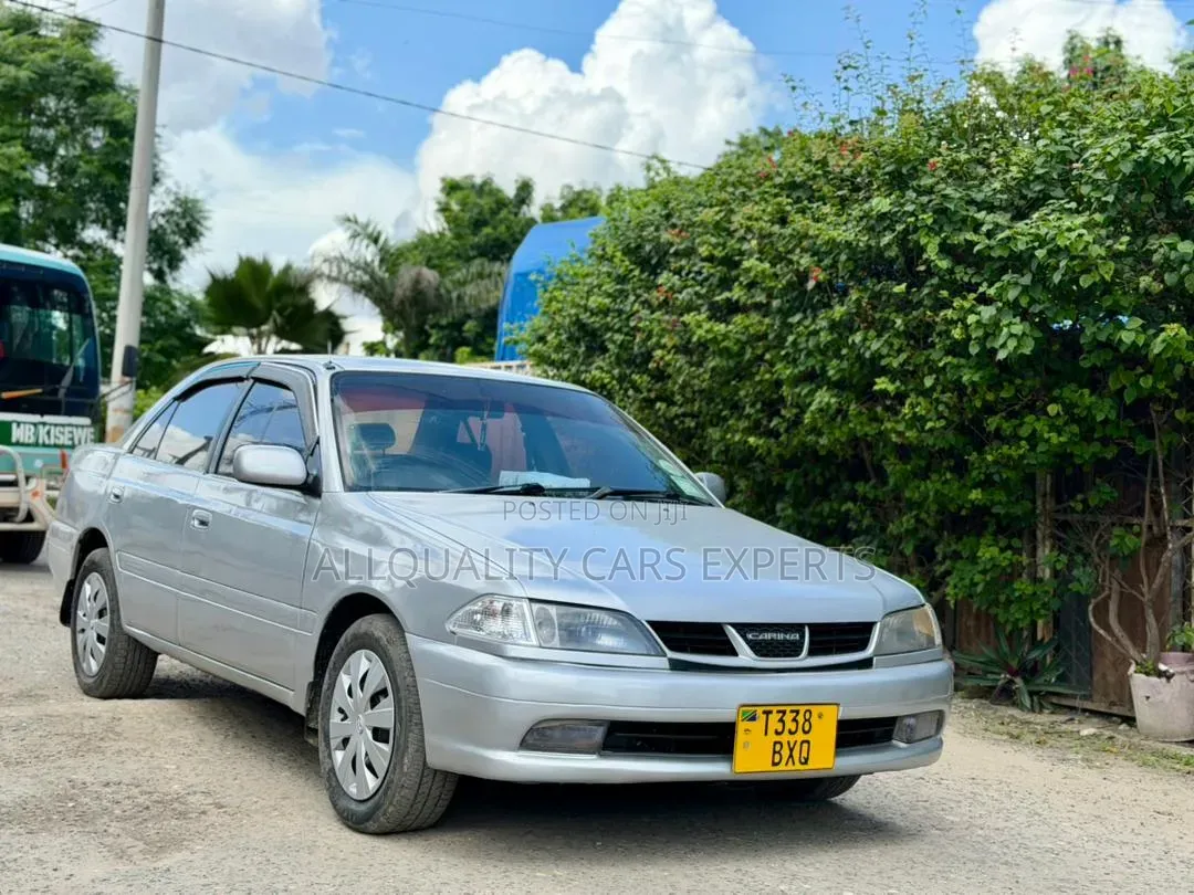 Toyota Carina 2000 Silver