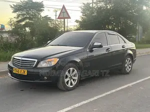 Mercedes-Benz C-Class 2011 Black