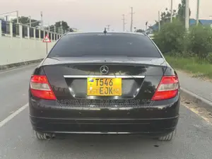 Mercedes-Benz C-Class 2011 Black