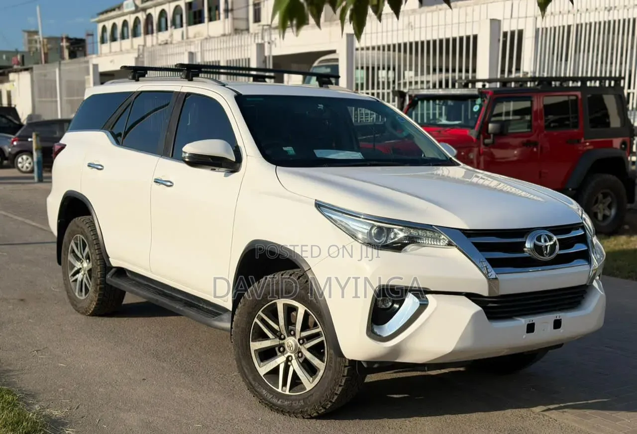 Toyota Fortuner 2019 Pearl