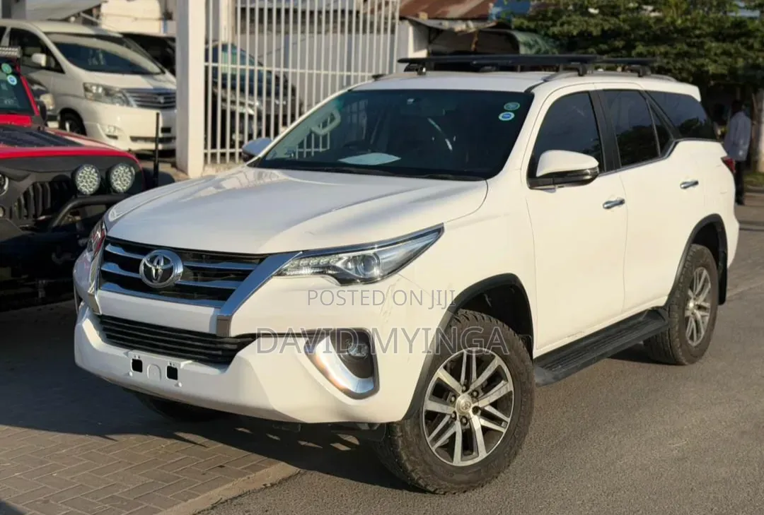 Toyota Fortuner 2019 Pearl
