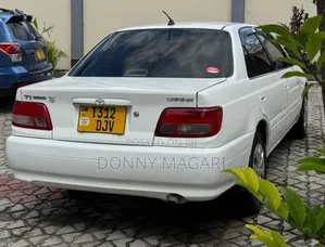 Toyota Carina 2001 White