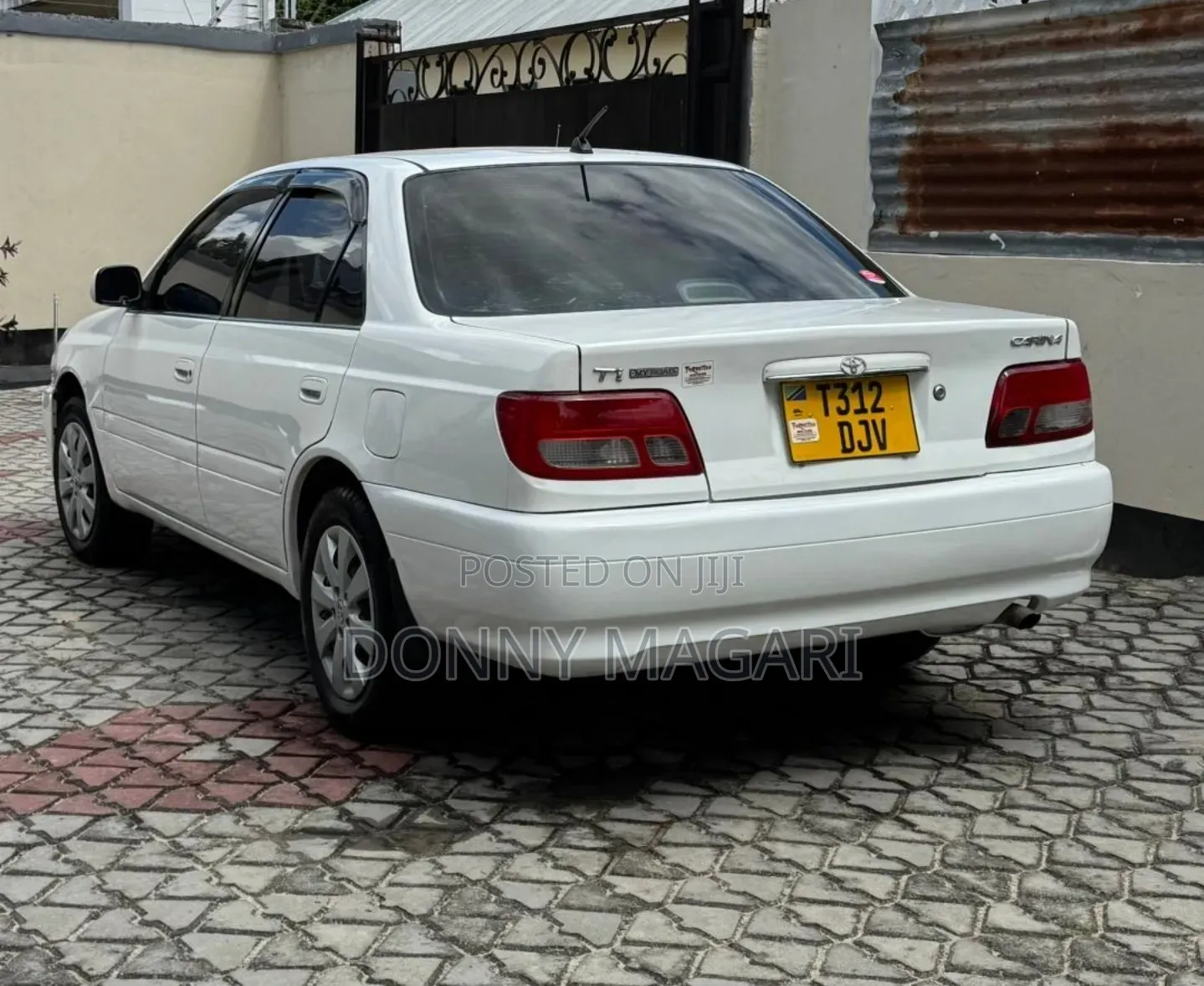 Toyota Carina 2001 White