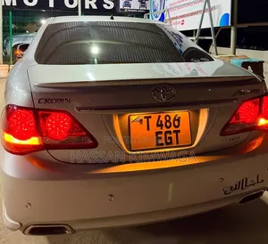 Toyota Crown 2010 Silver