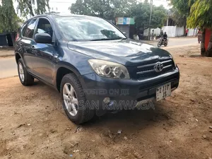 Toyota RAV4 2.2 D-4D 2008 Blue