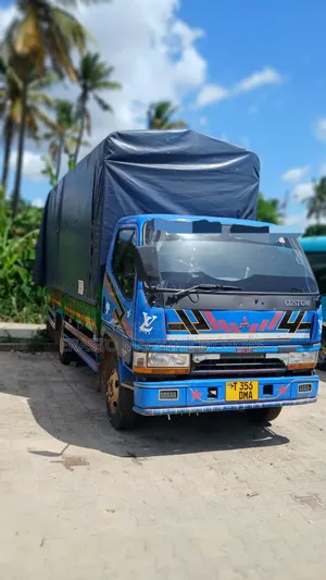Mitsubishi Canter 4d33 Ya Mzingo 1999 Blue