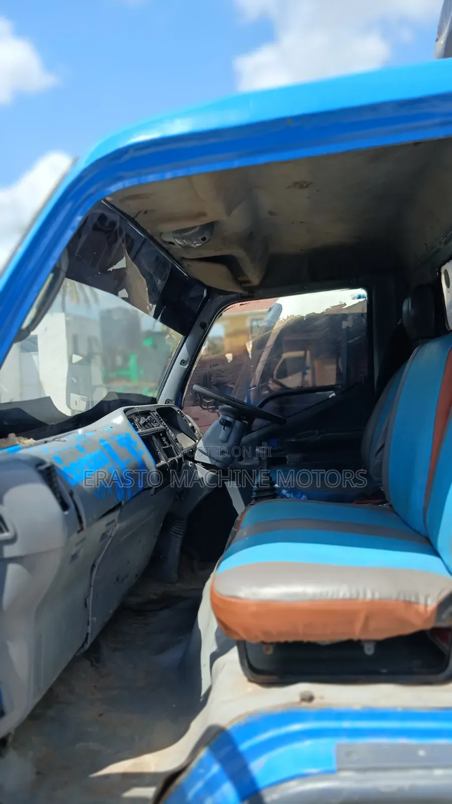Mitsubishi Canter 4d33 Ya Mzingo 1999 Blue
