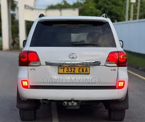 Toyota Land Cruiser 2014 Pearl