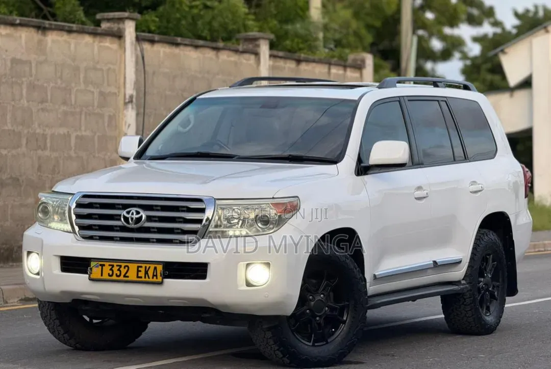 Toyota Land Cruiser 2014 Pearl