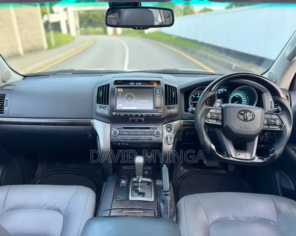 Toyota Land Cruiser 2014 Pearl