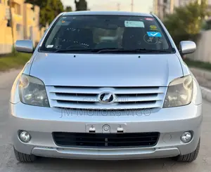 Toyota IST 2005 Silver