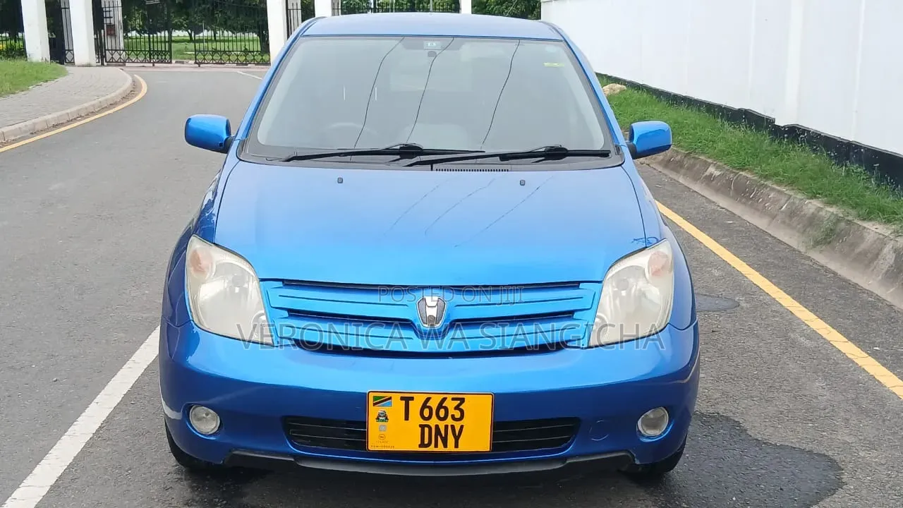 Toyota IST 2003 Blue
