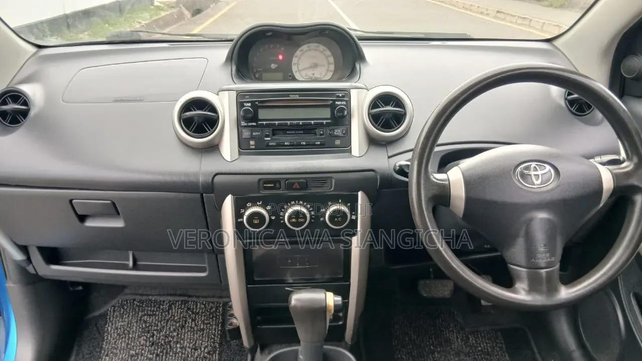 Toyota IST 2003 Blue