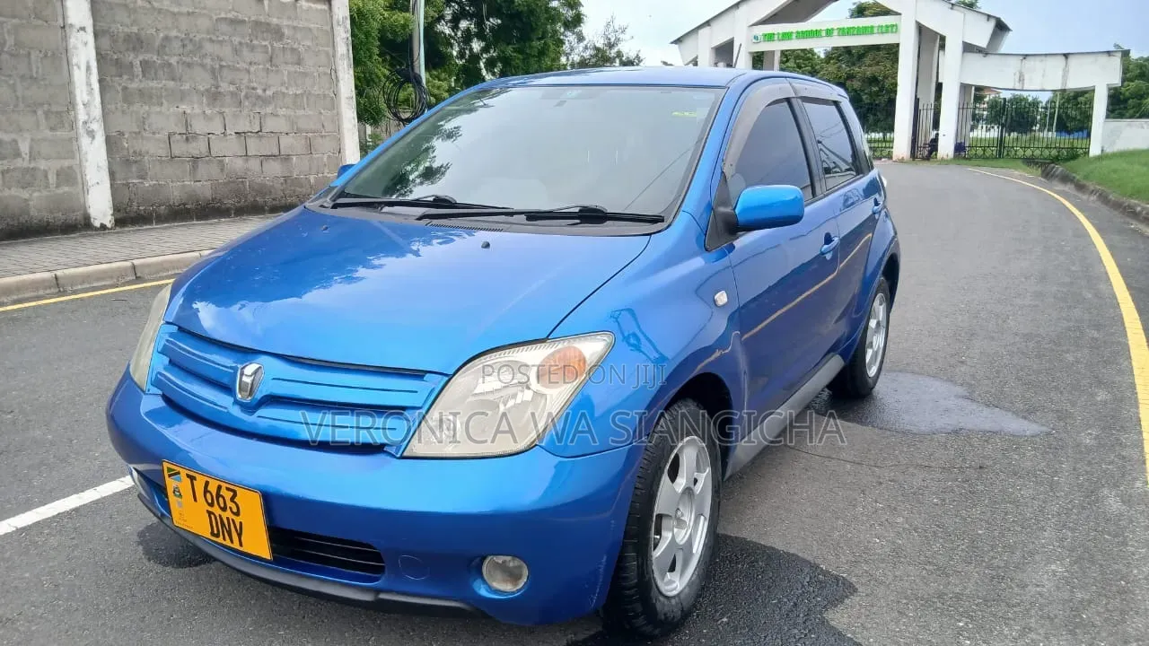 Toyota IST 2003 Blue