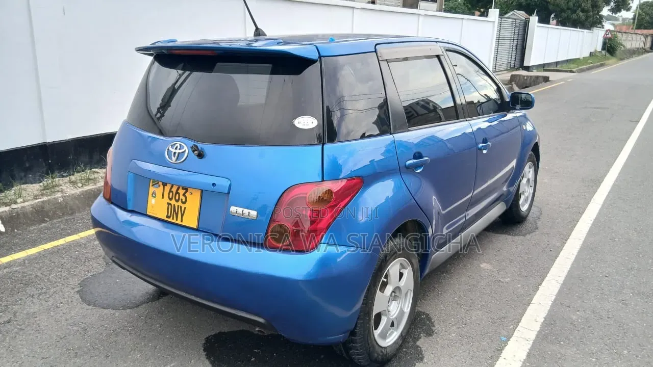 Toyota IST 2003 Blue