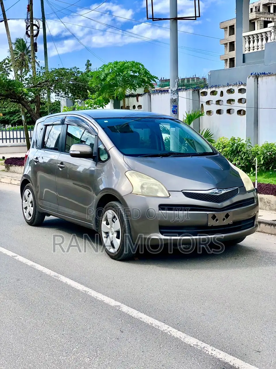 Toyota Ractis 2006 Gray