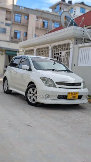 Toyota IST 2004 White