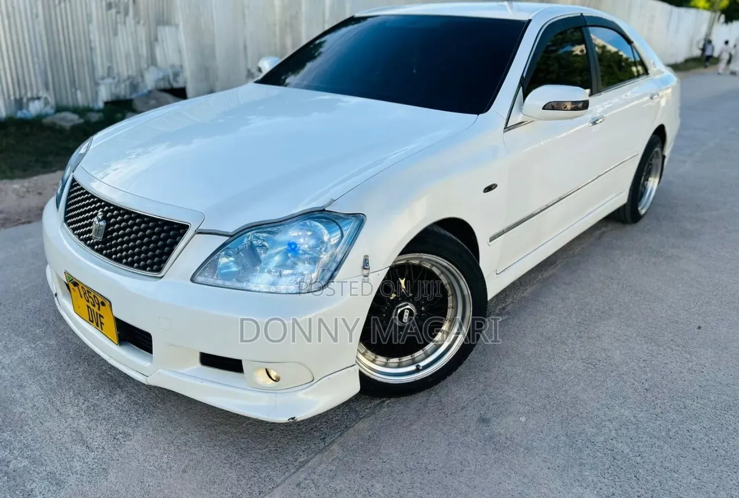 Toyota Crown 2006 White