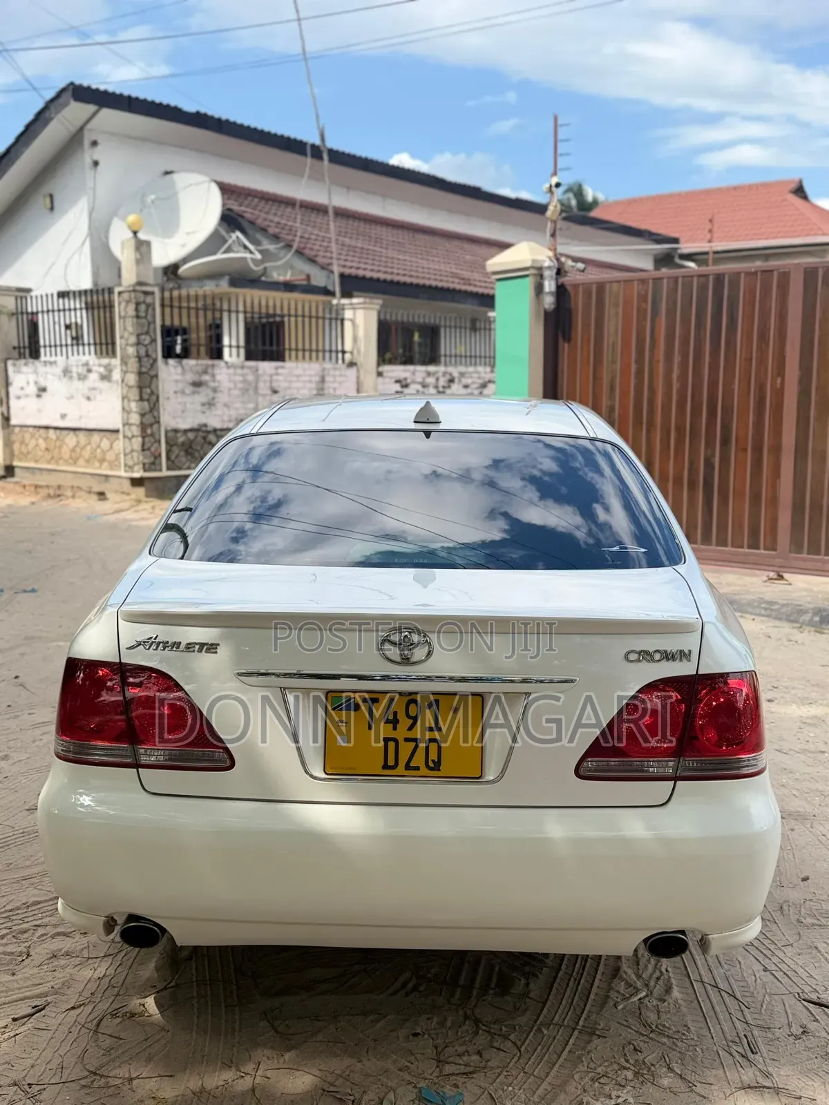 Toyota Crown 2006 White