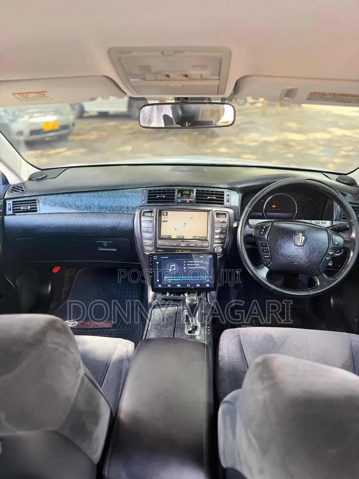 Toyota Crown 2006 White