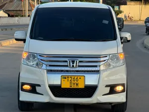 Honda Stepwgn 2011 White