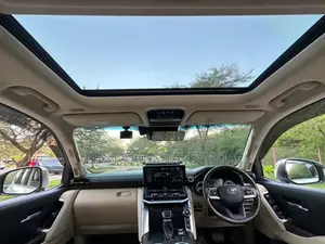 Toyota Land Cruiser 2024 Pearl