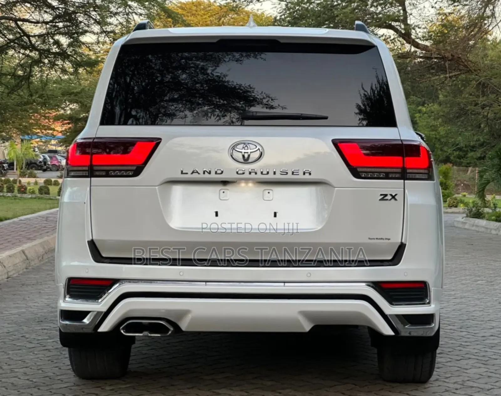 Toyota Land Cruiser 2024 Pearl