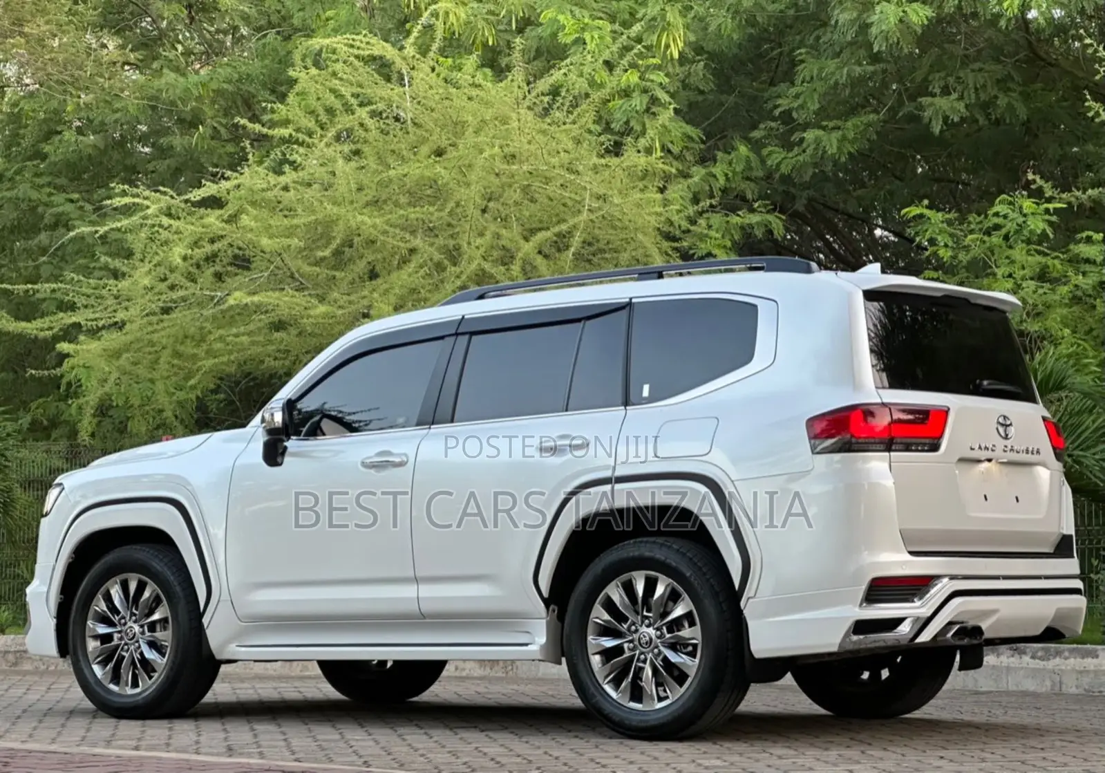 Toyota Land Cruiser 2024 Pearl
