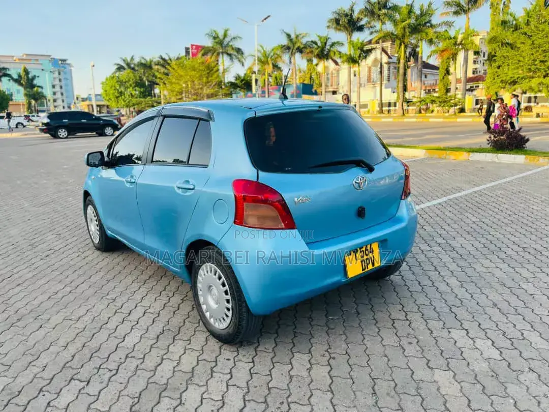 Toyota Vitz 1.0 FWD 3dr 2005 Blue