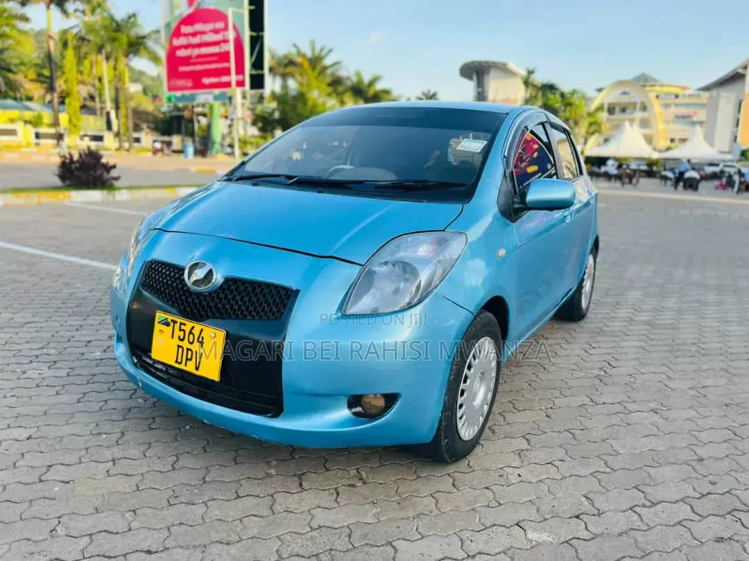 Toyota Vitz 1.0 FWD 3dr 2005 Blue