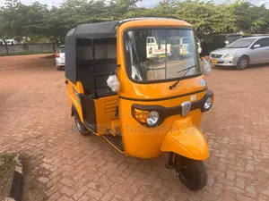 Piaggio 2026 Yellow
