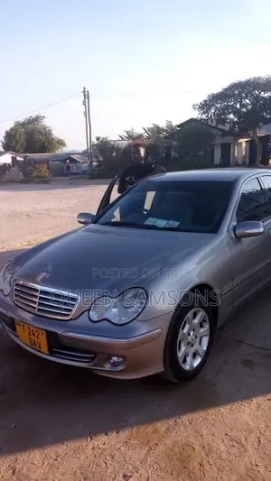 Mercedes-Benz C180 2004 Silver