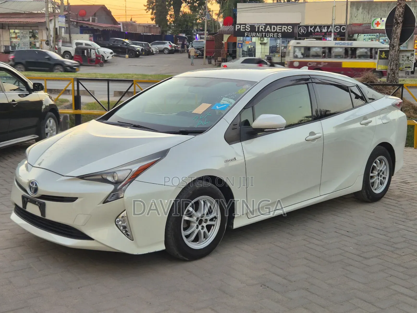 Toyota Prius 2018 Pearl