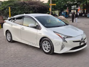 Toyota Prius 2018 Pearl