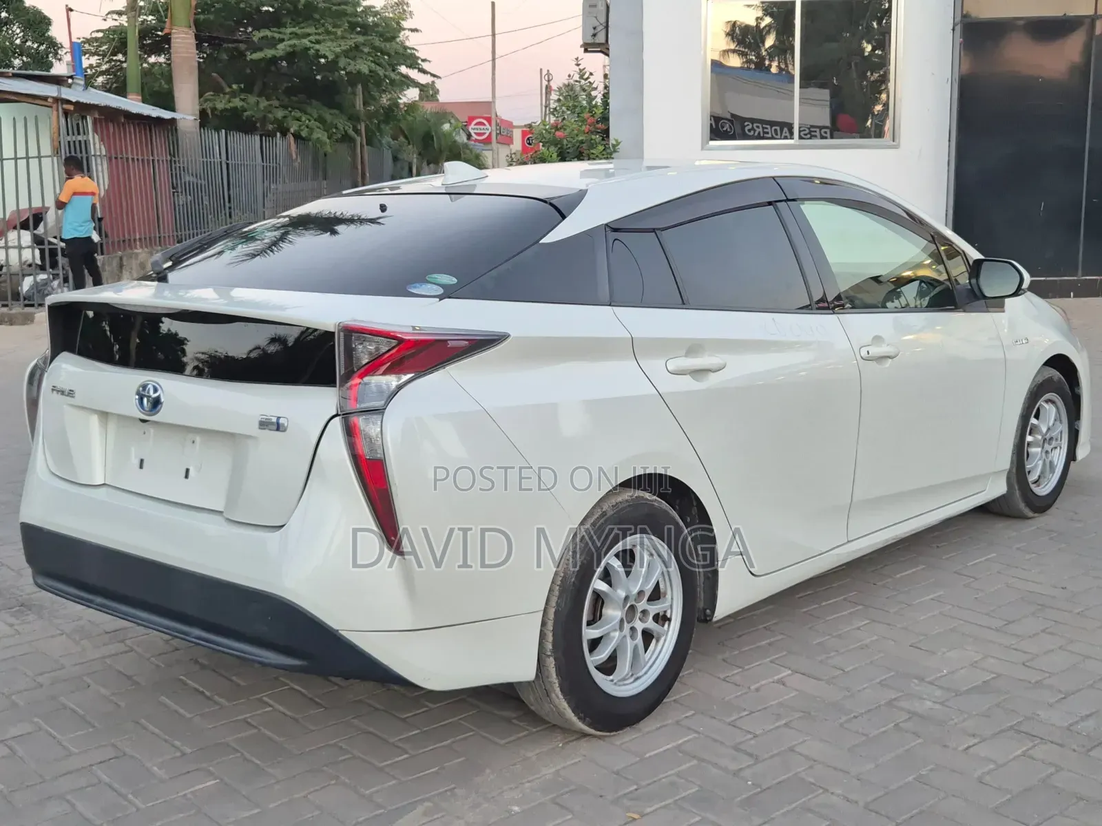 Toyota Prius 2018 Pearl