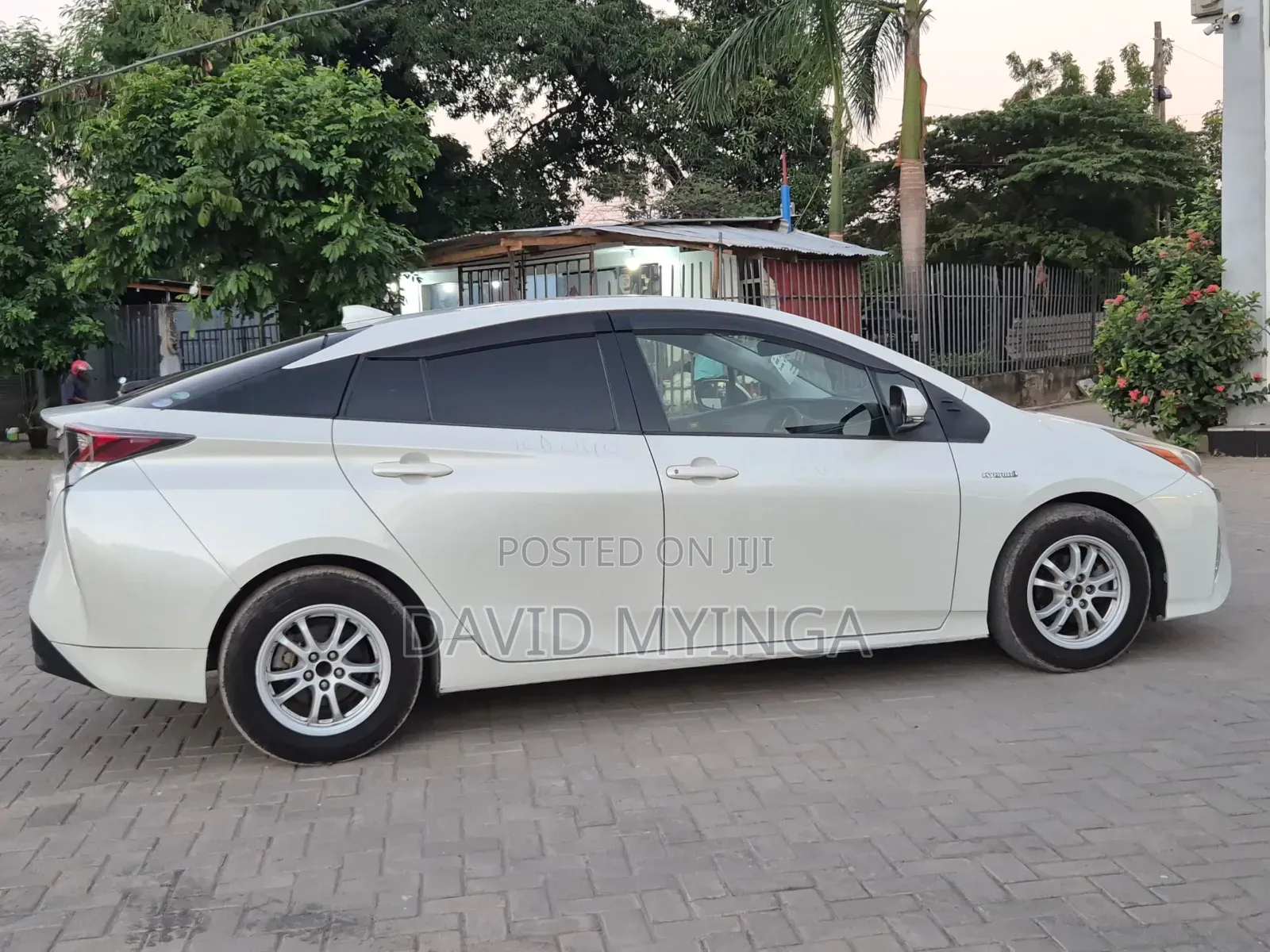 Toyota Prius 2018 Pearl
