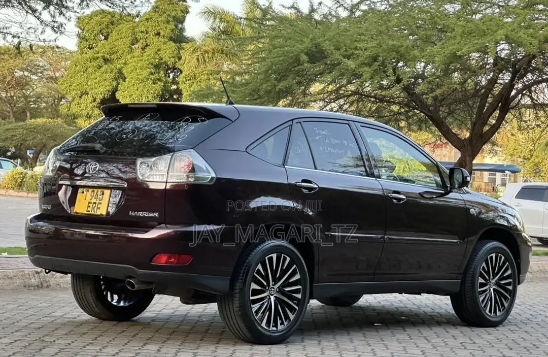 Toyota Harrier 2005 Maroon