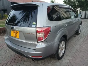 Subaru Forester 2009 Gray