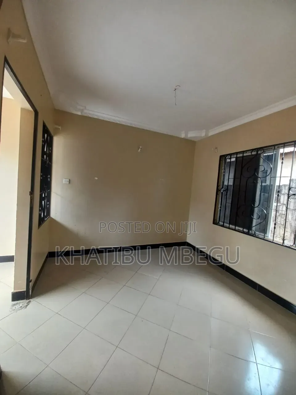 Stand Arone Ya Vyumba Vitatu Vya Kulala Inapangishwa Mbezi Mwisho