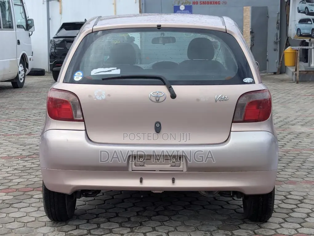 Toyota Vitz 2003 Pink
