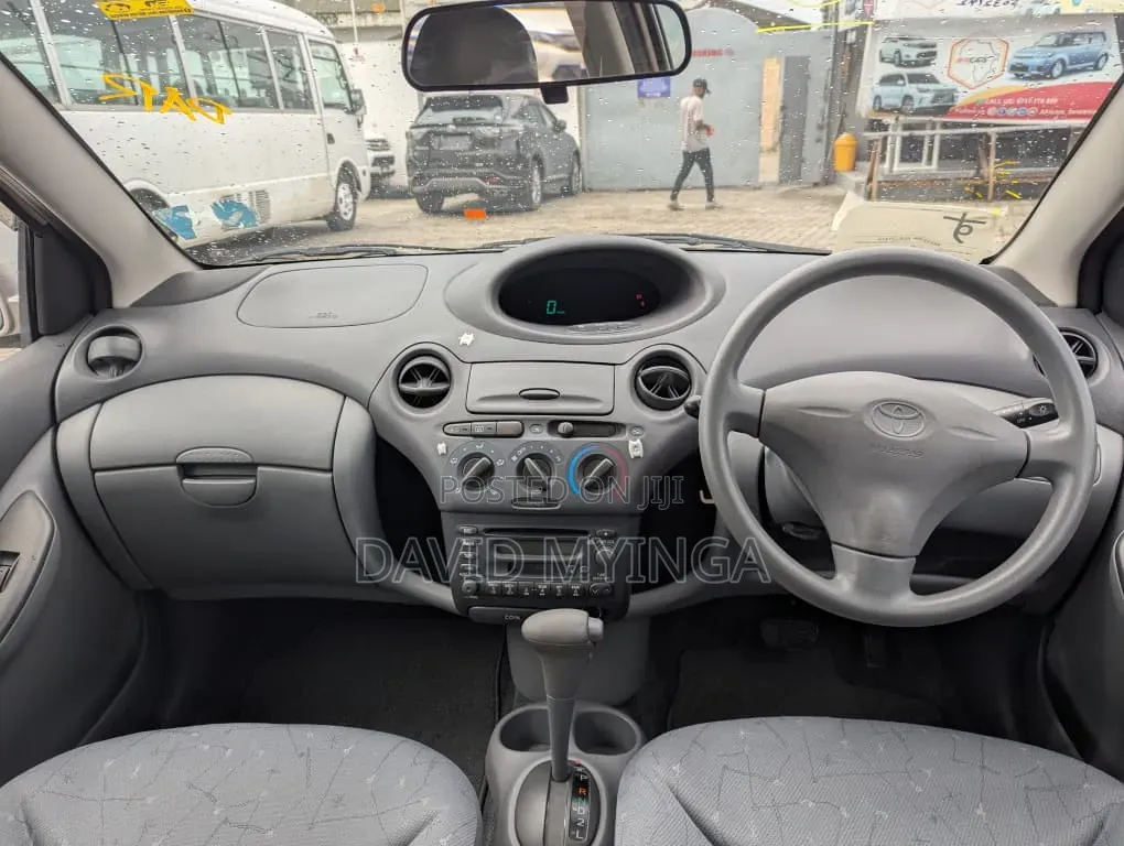 Toyota Vitz 2003 Pink