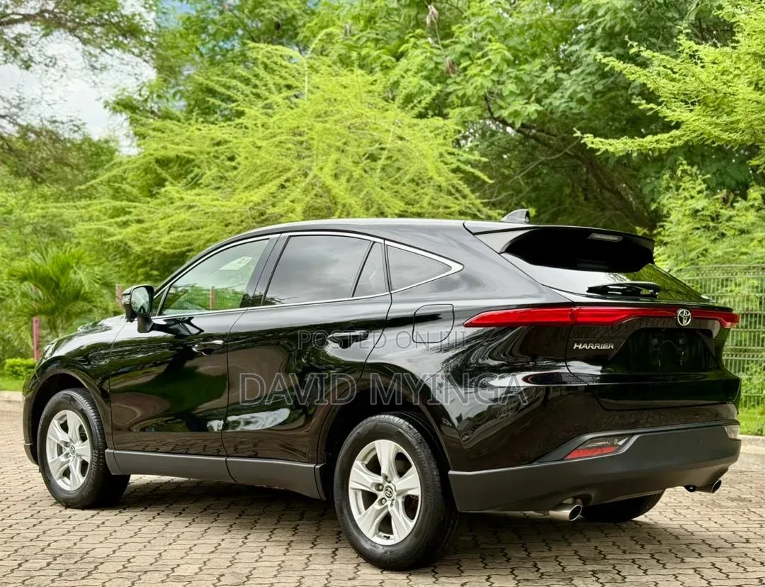 Toyota Harrier 2022 Black