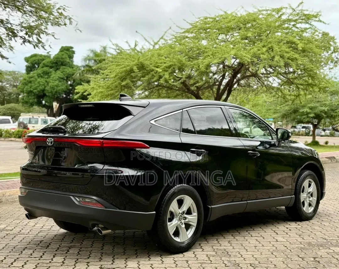 Toyota Harrier 2022 Black