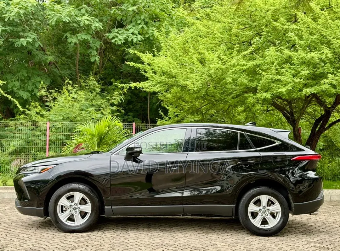 Toyota Harrier 2022 Black