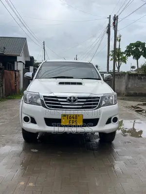 Toyota Hilux 2010 Silver