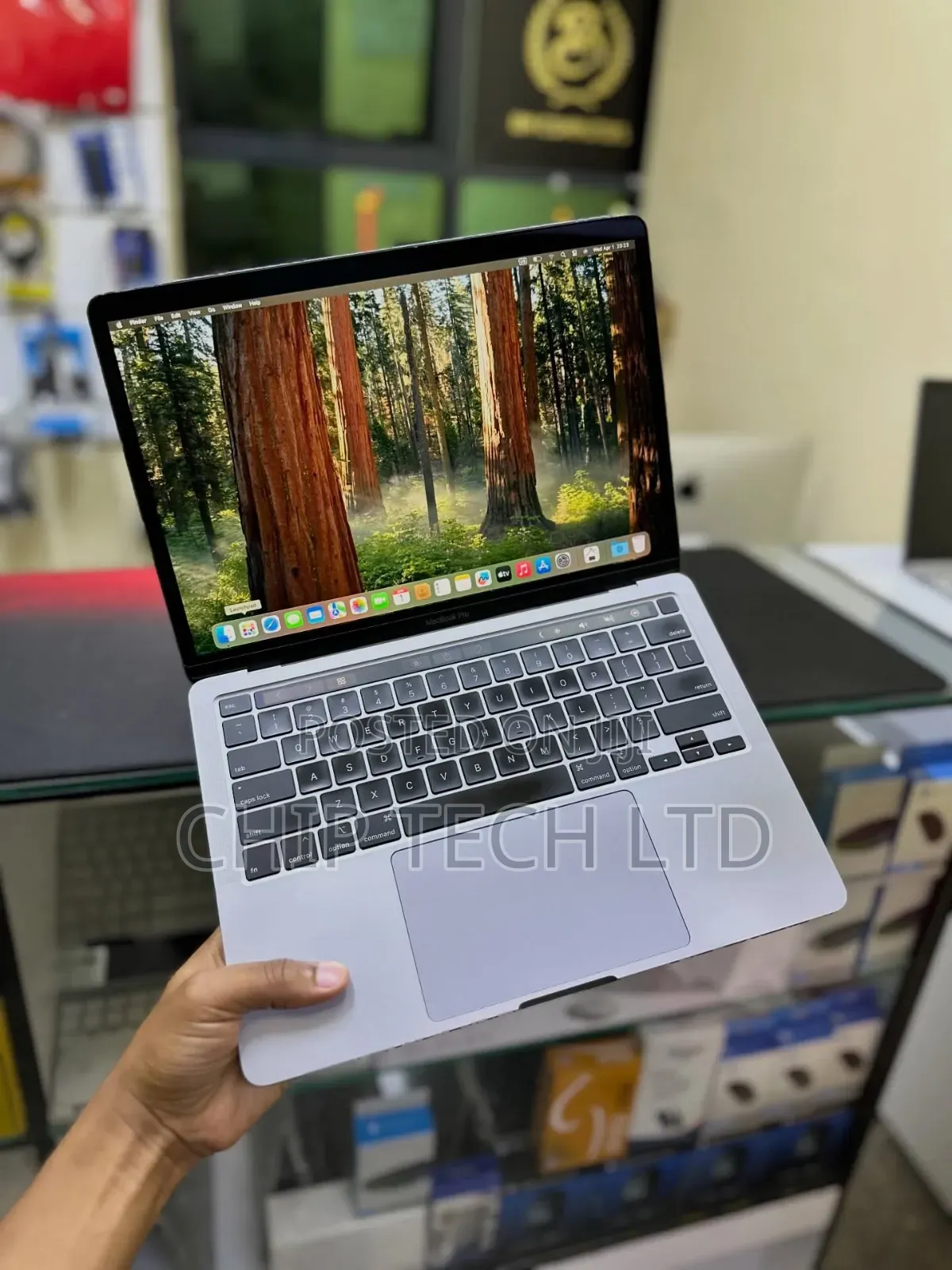 Laptop Apple MacBook Pro 2020 16GB Intel Core i7 SSD 512GB