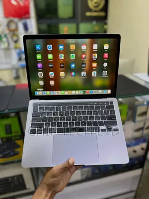 Laptop Apple MacBook Pro 2020 16GB Intel Core i7 SSD 512GB